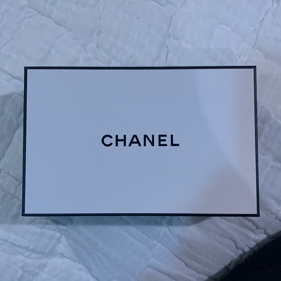 NWOT Chanel Box, Bag and Ribbon - Picture 2 of 5